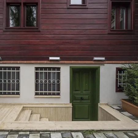 Cozy Modern Oasis Bebek Park 2bed1bath 101 דירה